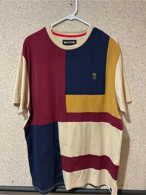 Makobi Men's Colorblock Crewneck T-Shirt in Burgundy, Navy & Cream